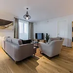 Pronksi 3 * Tallinn