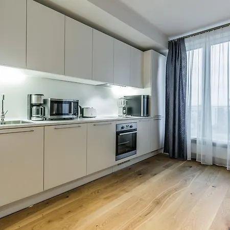 Apartment Goodson & Red Pronksi 3