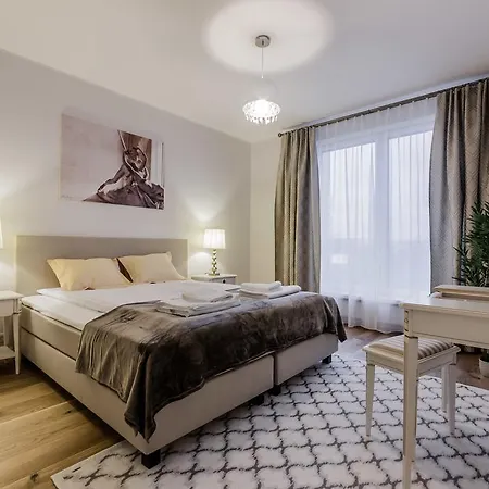 Apartment Goodson & Red Pronksi 3 *