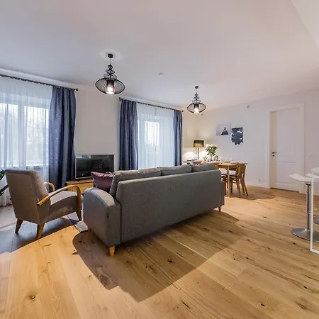 Apartment Goodson & Red Pronksi 3 *