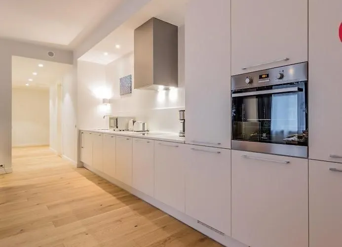 Apartamento Pronksi 3 *