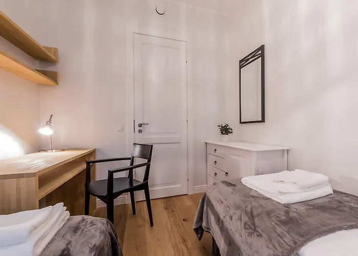 Apartamento Pronksi 3 *