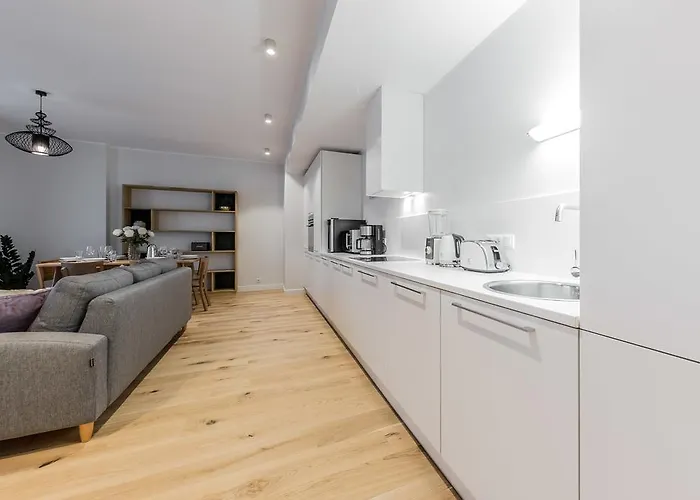 Apartamento Pronksi 3 *