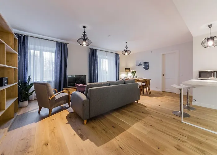 Apartamento Pronksi 3 *